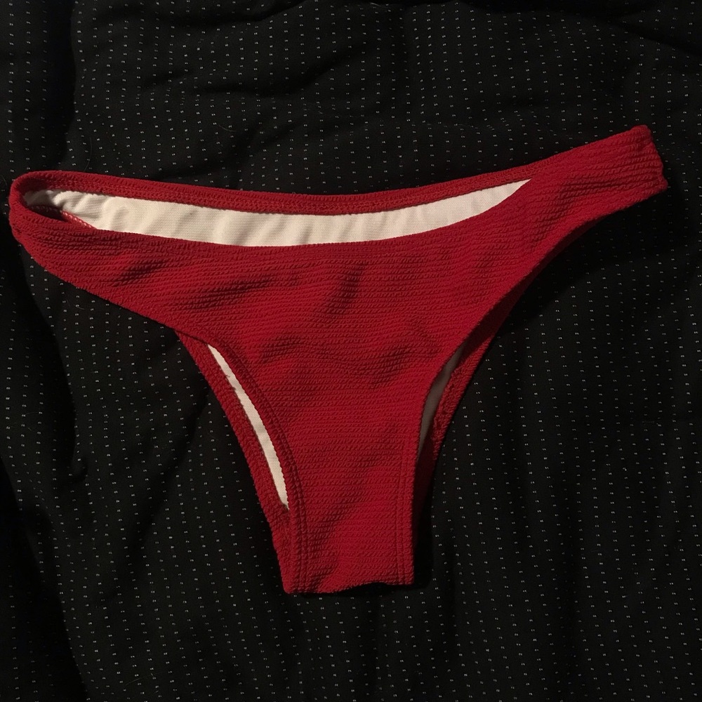 Beach shop bottoms, fits a small!